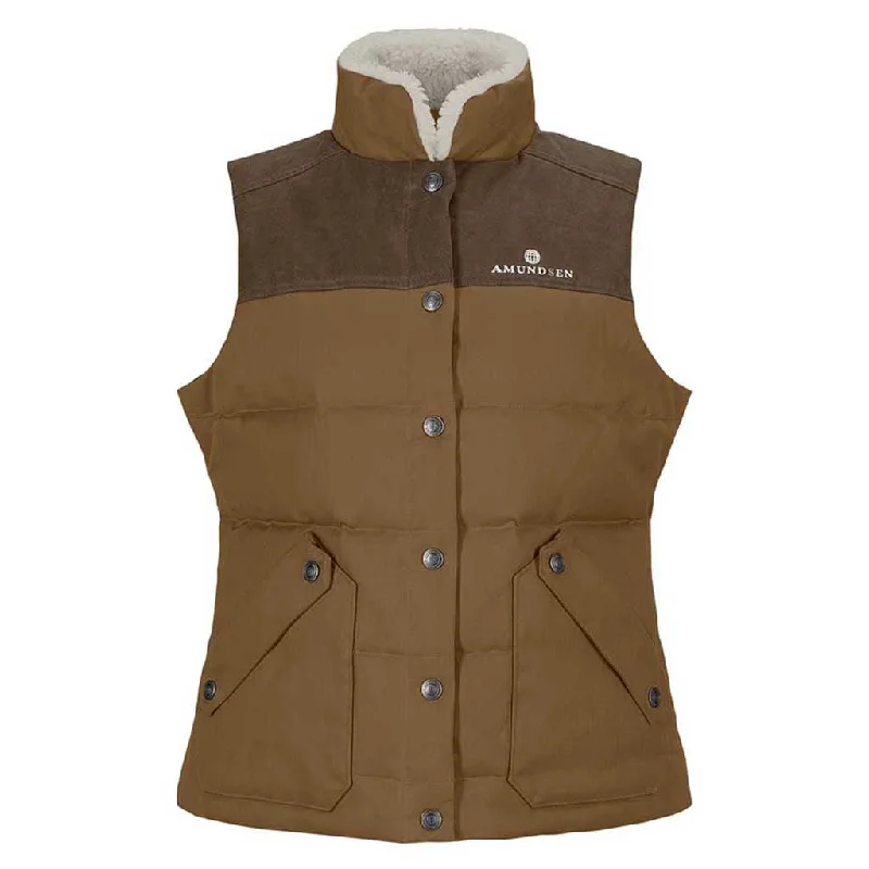 Huntress Vest Women's Outerwear Garments