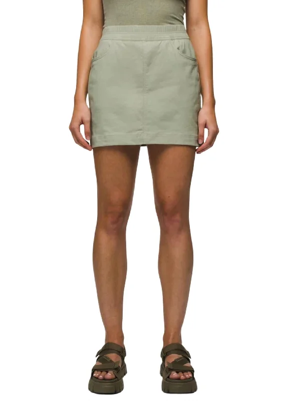 Halle E-Waist Skort In Juniper Green Women's Trendy Casual Outfit