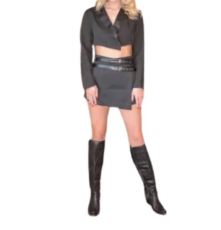 Buckle Assymetric Skort In Black Edgy Fashion