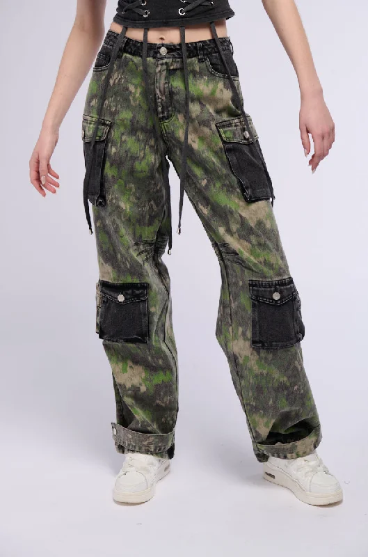 VERT CARGO PANTS Women's Fashion-Forward Apparel