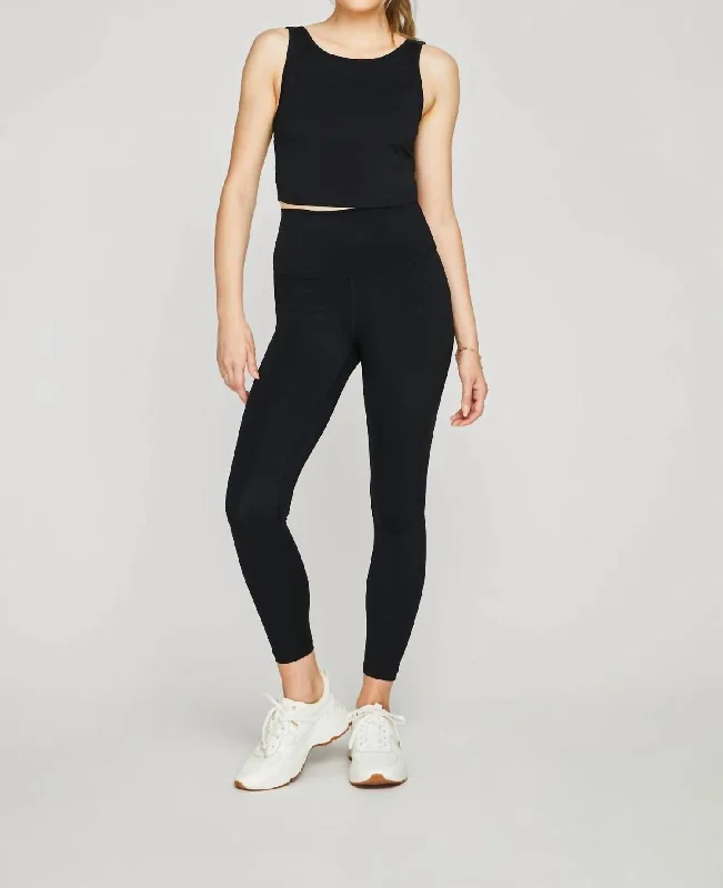 Horizon Leggings In Black Women's Professional Outfit