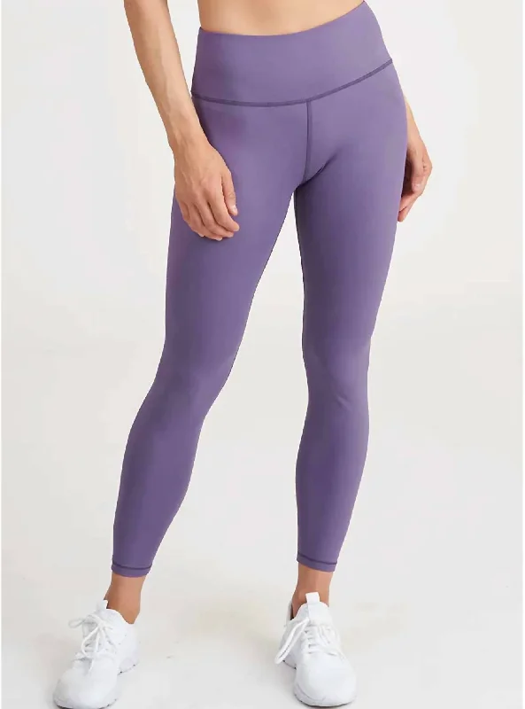 Seamless 7/8 Leggings In Loganberry Purple Women's Activewear Outfit