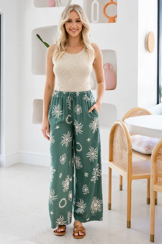 Final Sale | Sandrine Pants Nova Print Khaki Women's Plus-Size Outfit