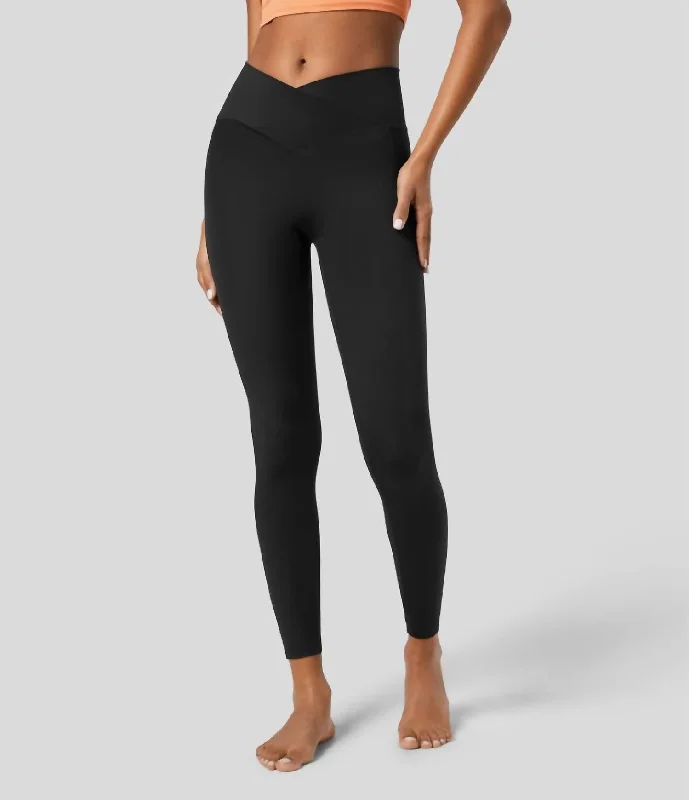 Darcey Crossover Legging In Black Women's Trendy Outfit