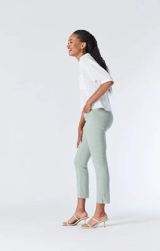 VIOLA STRAIGHT LEG JEANS IN ICEBERG GREEN LA VINTAGE Flash Sale Online